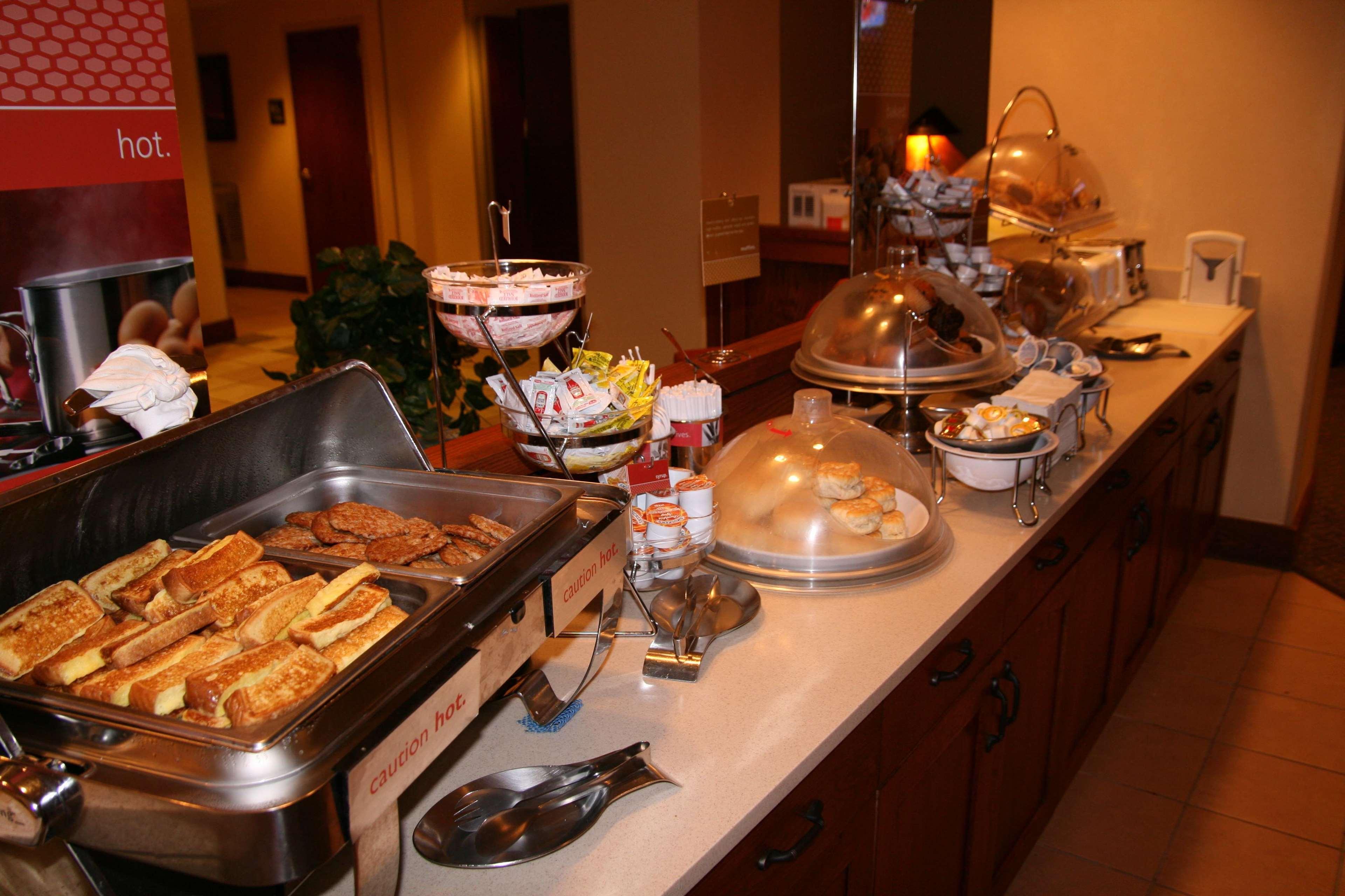 Hampton Inn Boston/Braintree Restaurant photo